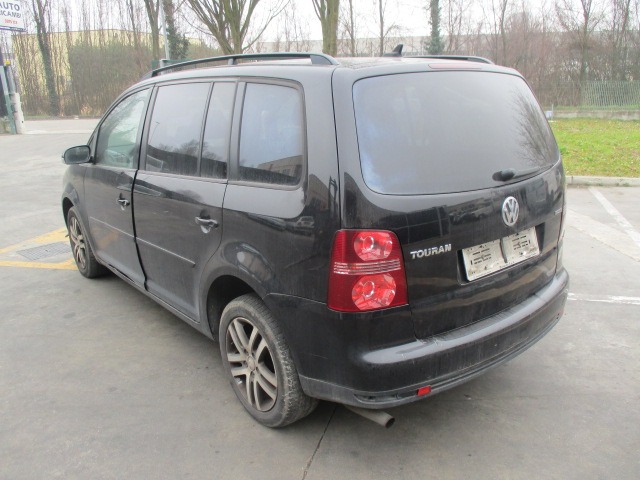 VOLKSWAGEN TOURAN 2.0 M 80KW 5M 5P (2009) RICAMBI IN MAGAZZINO