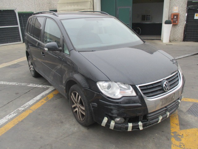 VOLKSWAGEN TOURAN 2.0 M 80KW 5M 5P (2009) RICAMBI IN MAGAZZINO