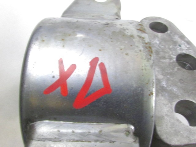 NOSILCI MOTORJA/DRUGO OEM N. 13234017 ORIGINAL REZERVNI DEL OPEL CORSA D S07 (2006 - 2011) DIESEL LETNIK 2009