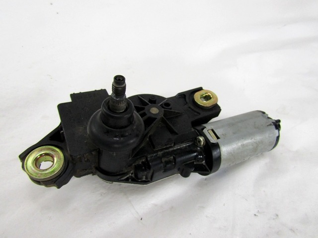 MOTORCEK ZADNJEGA BRISALCA OEM N. 2K0955712B ORIGINAL REZERVNI DEL VOLKSWAGEN CADDY 2KB 2KJ 2CB 2CJ MK3 (2004 - 2010)DIESEL LETNIK 2006