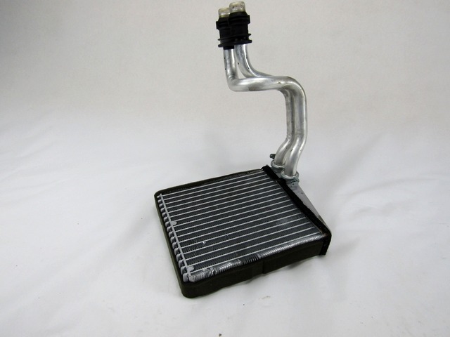 GRELEC RADIATORJA OEM N. 1K0819031B ORIGINAL REZERVNI DEL VOLKSWAGEN TOURAN 1T2 MK1 R1 (2006 - 2010)BENZINA/METANO LETNIK 2009