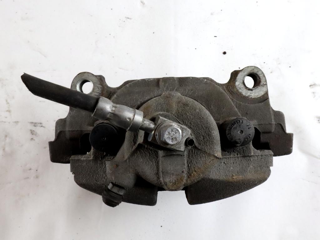 SPREDNJE DESNE ZAVORNE CELJUSTI  OEM N. 1K0615124D ORIGINAL REZERVNI DEL AUDI A3 MK2R 8P 8PA 8P1 8P7 (2008 - 2012)DIESEL LETNIK 2010