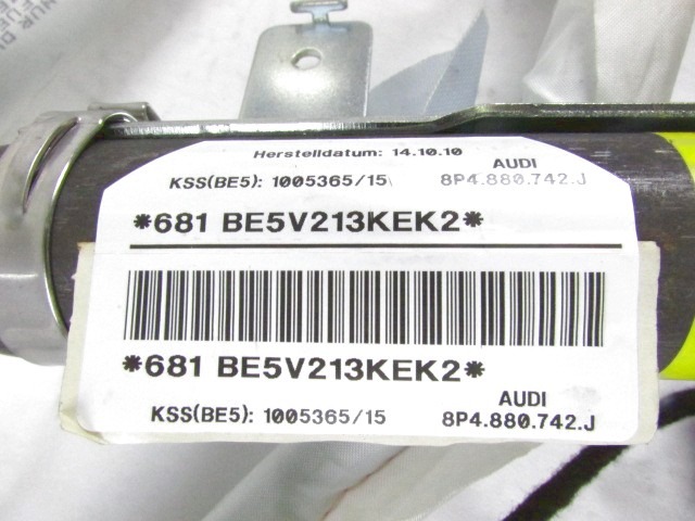 ZRACNA BLAZINA GLAVA DESNA OEM N. 8P4880742J ORIGINAL REZERVNI DEL AUDI A3 MK2R 8P 8PA 8P1 8P7 (2008 - 2012)DIESEL LETNIK 2010