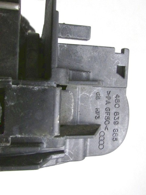 ZUNANJA KLJUKA ZADNJA DESNA VRATA OEM N. 4B0839885 ORIGINAL REZERVNI DEL AUDI A3 MK2R 8P 8PA 8P1 8P7 (2008 - 2012)DIESEL LETNIK 2010