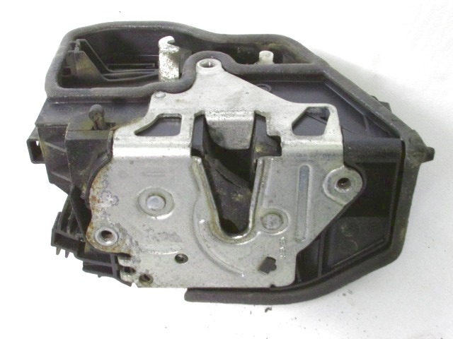 CENTRALNO ZAKLEPANJE ZADNJIH DESNIH VRAT OEM N. 7167076 ORIGINAL REZERVNI DEL BMW X5 E70 (2006 - 2010) DIESEL LETNIK 2010