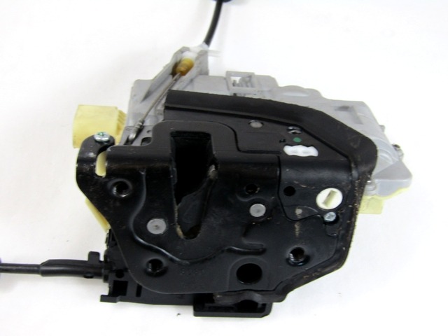 CENTRALNI ZAKLEP SPREDNJIH VRAT  OEM N. 3C1837016A ORIGINAL REZERVNI DEL VOLKSWAGEN TIGUAN 5N MK1 (2007 - 2011)DIESEL LETNIK 2008