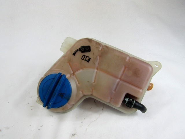 HLADILNA VODA ZA RADIJATORJE OEM N. 8E0121403 ORIGINAL REZERVNI DEL AUDI A4 B7 8EC 8ED 8HE BER/SW/CABRIO (2004 - 2007) DIESEL LETNIK 2006