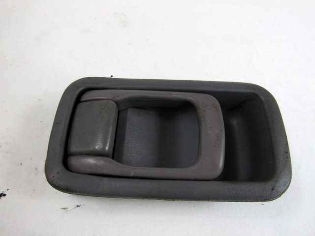 NOTRANJA KLJUKA  OEM N. 80670-9C001 ORIGINAL REZERVNI DEL NISSAN VANETTE CARGO HC23 (1994 - 2001)DIESEL LETNIK 1997