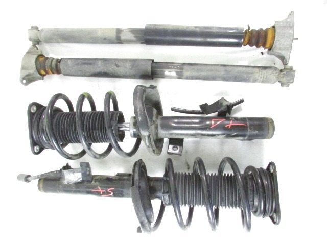 KOMPLET STIRIH SPREDNJIH IN ZADNJIH AMORTIZERJEV OEM N. 17876 KIT 4 AMMORTIZZATORI ANTERIORI E POSTERIORI ORIGINAL REZERVNI DEL MAZDA 3 MK1 BK (2003 - 2009)DIESEL LETNIK 2005