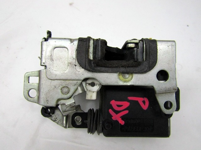 CENTRALNO ZAKLEPANJE ZADNJIH DESNIH VRAT OEM N. 8200735246 ORIGINAL REZERVNI DEL DACIA SANDERO MK1 (2008 - 2012) BENZINA/GPL LETNIK 2010