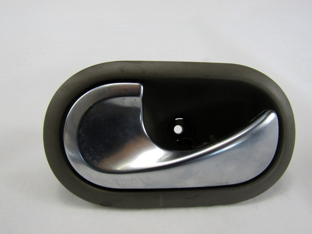 NOTRANJA KLJUKA  OEM N. 8200730861 ORIGINAL REZERVNI DEL RENAULT CLIO BR0//1 CR0/1 KR0/1 MK3 (2005 - 05/2009) DIESEL LETNIK 2007