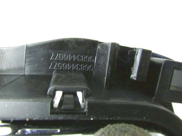 NOTRANJA KLJUKA  OEM N. 9683446577 ORIGINAL REZERVNI DEL CITROEN C3 MK2 SC (2009 - 2016) BENZINA/GPL LETNIK 2010