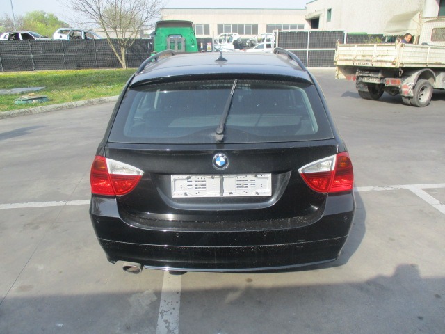 BMW SERIE 3 320 D E91 2.0 D 130KW AUT 5P (2008) RICAMBI IN MAGAZZINO