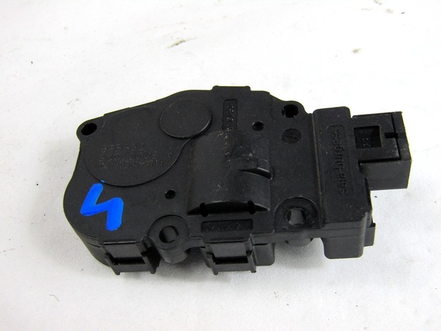 MOTORCEK OGREVANJA OEM N. CZ113930-0711 ORIGINAL REZERVNI DEL BMW SERIE 3 BER/SW/COUPE/CABRIO E90/E91/E92/E93 (2005 -2009) DIESEL LETNIK 2008