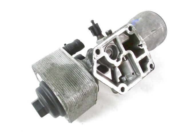 TOPLOTNI IZMENJEVALNIK/FILTER OLJA  OEM N. 045115389K ORIGINAL REZERVNI DEL AUDI A4 B8 8K2 BER/SW/CABRIO (2007 - 11/2015) DIESEL LETNIK 2009