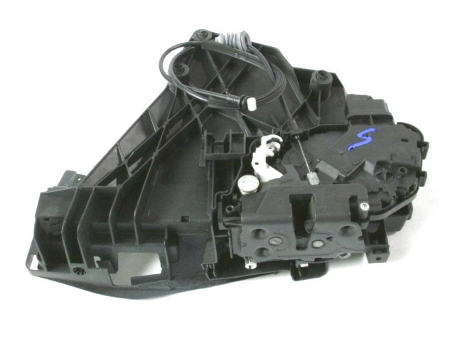 CENTRALNO ZAKLEPANJE PREDNIH LEVIH VRAT OEM N. 30753658 ORIGINAL REZERVNI DEL VOLVO C30 533 (2006 - 2012)DIESEL LETNIK 2008