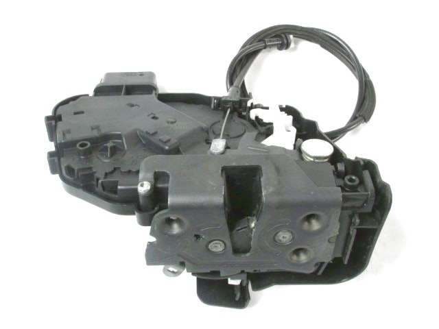 CENTRALNI ZAKLEP SPREDNJIH VRAT  OEM N. 30753664 ORIGINAL REZERVNI DEL VOLVO C30 533 (2006 - 2012)DIESEL LETNIK 2008