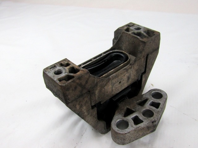 NOSILCI MOTORJA/DRUGO OEM N. 51768780 ORIGINAL REZERVNI DEL FIAT CROMA 194 MK2 R (11-2007 - 2010) DIESEL LETNIK 2008