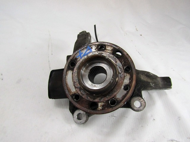 VRTLJIVI LEZAJ DESNO / PESTO KOLESA Z LEZAJEM SPREDAJ OEM N. 51753896 ORIGINAL REZERVNI DEL FIAT CROMA 194 MK2 R (11-2007 - 2010) DIESEL LETNIK 2008