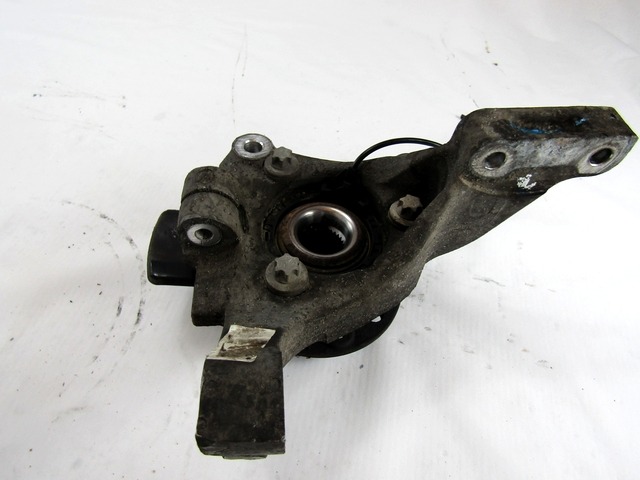 VRTLJIVI LEZAJ DESNO / PESTO KOLESA Z LEZAJEM SPREDAJ OEM N. 51753896 ORIGINAL REZERVNI DEL FIAT CROMA 194 MK2 R (11-2007 - 2010) DIESEL LETNIK 2008