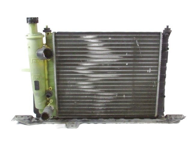 RADIATOR VODE OEM N. 71736181 ORIGINAL REZERVNI DEL FIAT BRAVA 182 (1995 - 2001) BENZINA LETNIK 1997