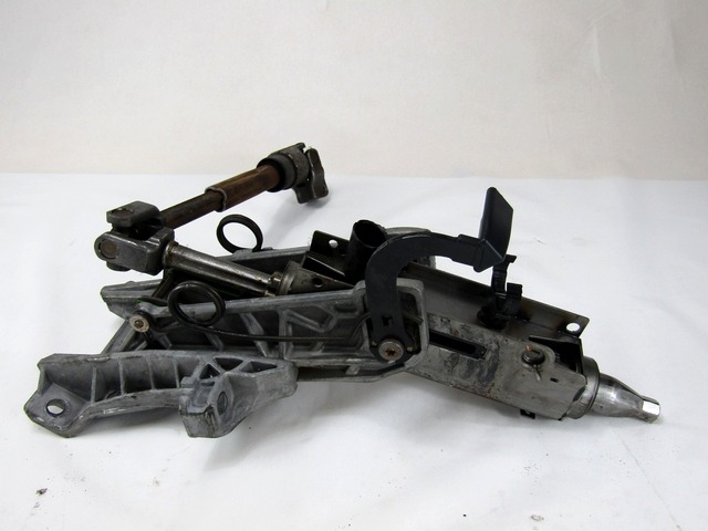 VOLANSKI DROG OEM N. 4M51-3C529-FD ORIGINAL REZERVNI DEL FORD FOCUS DA HCP DP MK2 R BER/SW (2008 - 2011) DIESEL LETNIK 2008