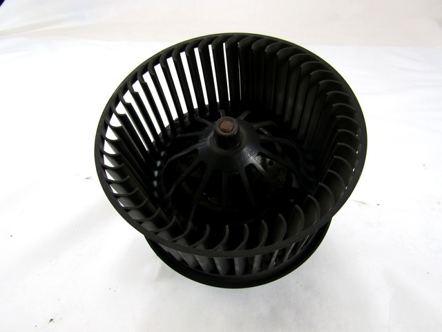 VENTILATOR  KABINE  OEM N. 3M5H-18456-EC ORIGINAL REZERVNI DEL FORD FOCUS DA HCP DP MK2 R BER/SW (2008 - 2011) DIESEL LETNIK 2008