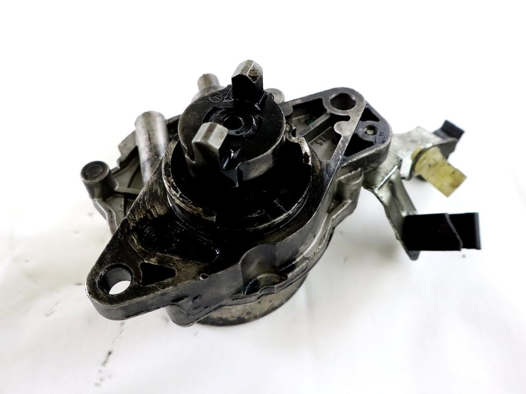 VAKUUM CRPALKA OEM N. 55268638 ORIGINAL REZERVNI DEL LANCIA MUSA 350 (2004 - 2007) DIESEL LETNIK 2004