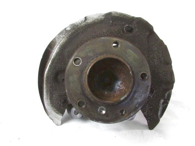 VRTLJIVI LEZAJ DESNO / PESTO KOLESA Z LEZAJEM SPREDAJ OEM N. 31216773210 ORIGINAL REZERVNI DEL BMW SERIE 1 BER/COUPE/CABRIO E81/E82/E87/E88 LCI R (2007 - 2013) DIESEL LETNIK 2010