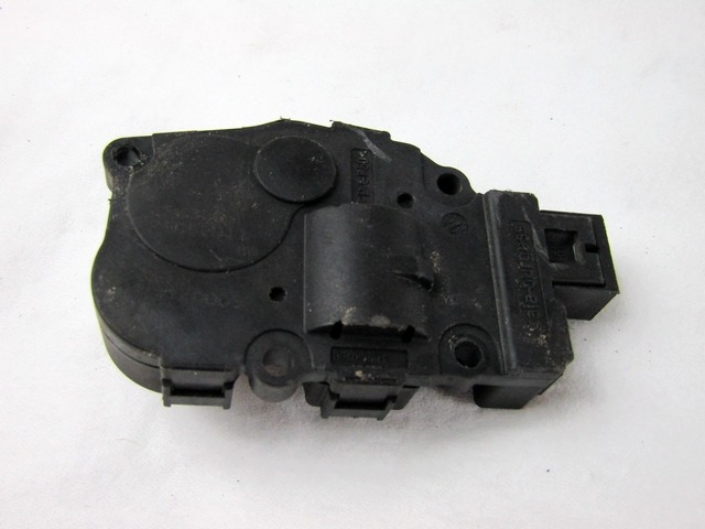 MOTORCEK OGREVANJA OEM N. K9749005 ORIGINAL REZERVNI DEL MERCEDES CLASSE C W204 R BER/SW (2011 - 10/2014)DIESEL LETNIK 2011