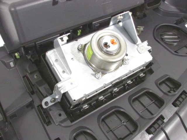 89170-0F032 KIT AIRBAG TOYOTA COROLLA VERSO 2.2 D 100KW 6M 5P (2006) RICAMBIO USATO 213819-107 7P2140-P 7P1150-P 