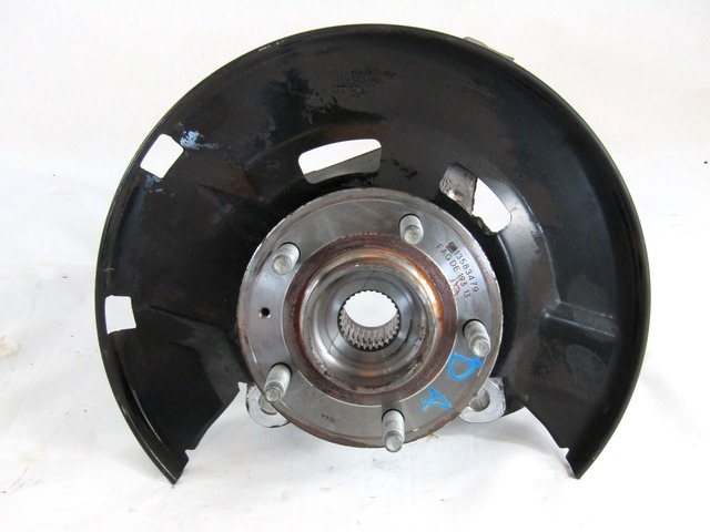 VRTLJIVI LEZAJ DESNO / PESTO KOLESA Z LEZAJEM SPREDAJ OEM N. 13319483 ORIGINAL REZERVNI DEL OPEL ASTRA J P10 5P/3P/SW (2010 - 2015) DIESEL LETNIK 2013