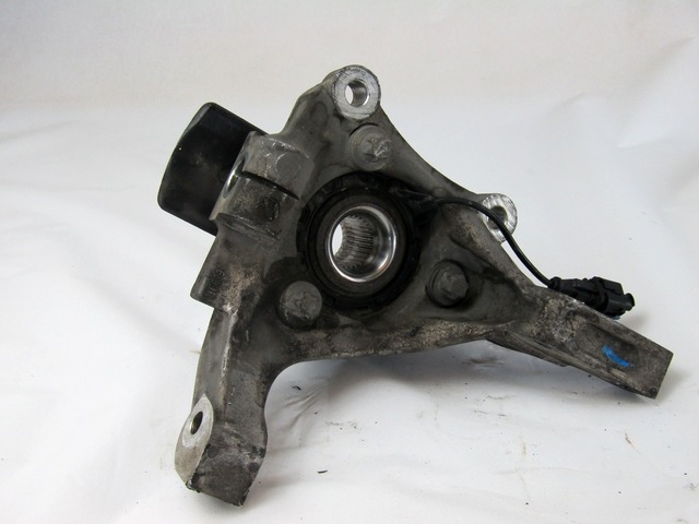 VRTLJIVI LEZAJ DESNO / PESTO KOLESA Z LEZAJEM SPREDAJ OEM N. 51753896 ORIGINAL REZERVNI DEL FIAT CROMA 194 MK2 R (11-2007 - 2010) DIESEL LETNIK 2009