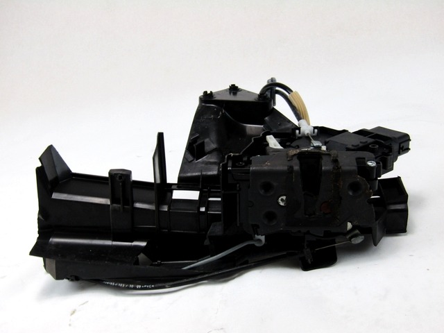 CENTRALNO ZAKLEPANJE PREDNIH LEVIH VRAT OEM N. 3M5A-R21813-ET ORIGINAL REZERVNI DEL FORD FOCUS DA HCP DP MK2 R BER/SW (2008 - 2011) DIESEL LETNIK 2010