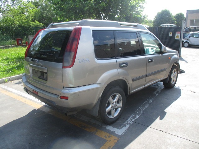 NISSAN X-TRAIL 2.2 D 4X4 84KW 6M 5P (2003) RICAMBI IN MAGAZZINO