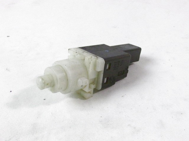 GLAVNO STIKALO LUCI OEM N. 46840510 ORIGINAL REZERVNI DEL FIAT SEDICI FY (2006 - 4/2009) DIESEL LETNIK 2007