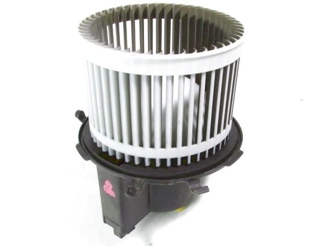 VENTILATOR  KABINE  OEM N. 77362537 ORIGINAL REZERVNI DEL FIAT 500 CINQUECENTO 312 MK3 (2007 - 2015) BENZINA LETNIK 2009