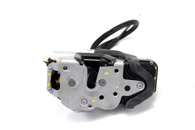 CENTRALNI ZAKLEP SPREDNJIH VRAT  OEM N. 13579523 ORIGINAL REZERVNI DEL OPEL INSIGNIA A G09 (2008 - 2017)DIESEL LETNIK 2011