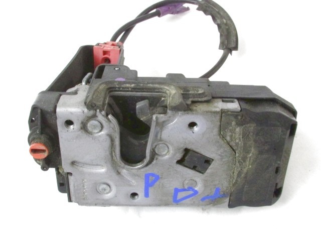 CENTRALNO ZAKLEPANJE ZADNJIH DESNIH VRAT OEM N. 13210739 ORIGINAL REZERVNI DEL OPEL ASTRA H A04 L48,L08,L35,L67 5P/3P/SW (2004 - 2007) DIESEL LETNIK 2007