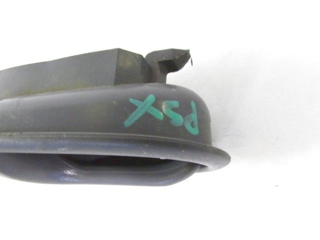 NOTRANJA KLJUKA  OEM N. GA2K-59-330BFKZ ORIGINAL REZERVNI DEL MAZDA 323F BJ MK4 (1998 - 2002) BENZINA LETNIK 2000