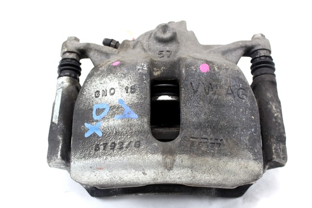 SPREDNJE DESNE ZAVORNE CELJUSTI  OEM N. 8V0615124D ORIGINAL REZERVNI DEL AUDI A3 MK3 8V 8V1 8VK 8VS 8VM 8V7 8VE 3P/5P/CABRIO (2012 -2016)DIESEL LETNIK 2015