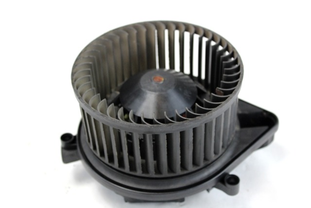 VENTILATOR  KABINE  OEM N. 8E1820021E ORIGINAL REZERVNI DEL AUDI A4 B7 8EC 8ED 8HE BER/SW/CABRIO (2004 - 2007) DIESEL LETNIK 2006