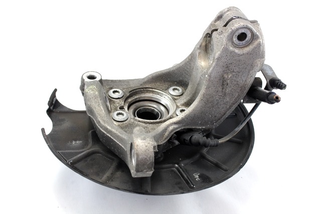 VRTLJIVI LEZAJ DESNO / PESTO KOLESA Z LEZAJEM SPREDAJ OEM N. 3C0407254F ORIGINAL REZERVNI DEL VOLKSWAGEN PASSAT B7 362 365 BER/SW (10/2010 - 2015)DIESEL LETNIK 2013