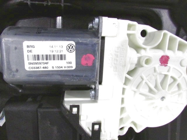 MEHANIZEM DVIGA ZADNJIH STEKEL  OEM N. 33673 SISTEMA ALZACRISTALLO PORTA POSTERIORE ELETT ORIGINAL REZERVNI DEL VOLKSWAGEN TIGUAN 5N MK1 R (2011 - 2016)  BENZINA LETNIK 2014