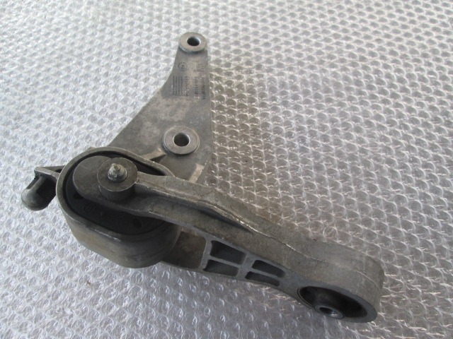 NOSILCI MOTORJA/DRUGO OEM N. 13117088 ORIGINAL REZERVNI DEL OPEL MERIVA A X03 (2003 - 2006) BENZINA LETNIK 2004