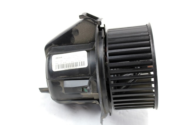 VENTILATOR  KABINE  OEM N. T4190001 ORIGINAL REZERVNI DEL CITROEN DS3 (2009 - 2014) BENZINA LETNIK 2010