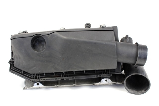 FILTAR ZRAKA OEM N. A6120900901 ORIGINAL REZERVNI DEL MERCEDES CLASSE ML W163 (1997 - 2006) DIESEL LETNIK 2004