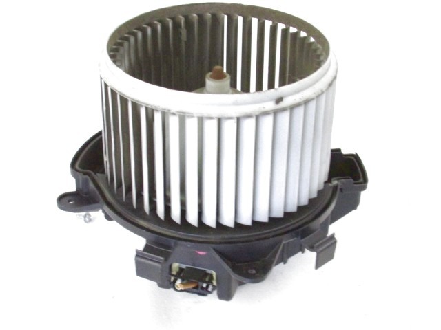 VENTILATOR  KABINE  OEM N. 77365131 ORIGINAL REZERVNI DEL FIAT BRAVO 198 (02/2007 - 2010) DIESEL LETNIK 2009