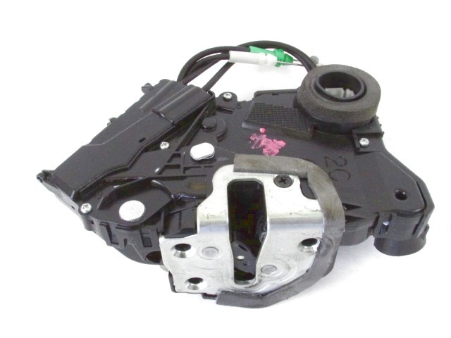 CENTRALNI ZAKLEP SPREDNJIH VRAT  OEM N. 693100D070 ORIGINAL REZERVNI DEL TOYOTA YARIS P9 MK2 (01/2006 - 2009) DIESEL LETNIK 2008