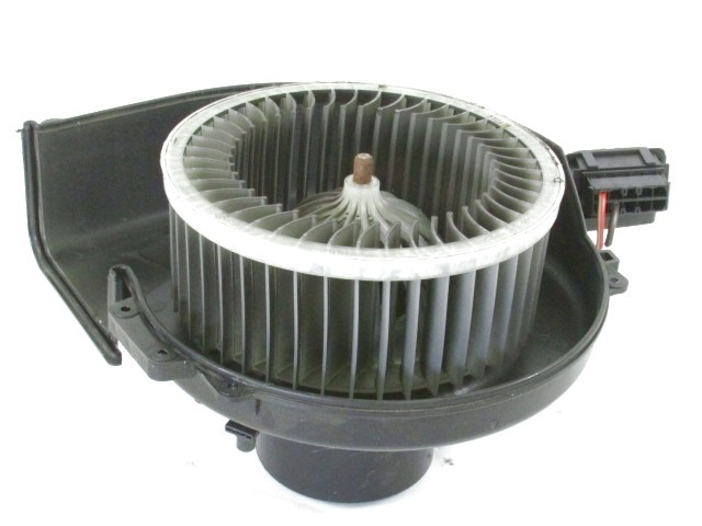 VENTILATOR  KABINE  OEM N. 6R1819015 ORIGINAL REZERVNI DEL VOLKSWAGEN POLO 6R1 6C1 (06/2009 - 02/2014) BENZINA LETNIK 2014